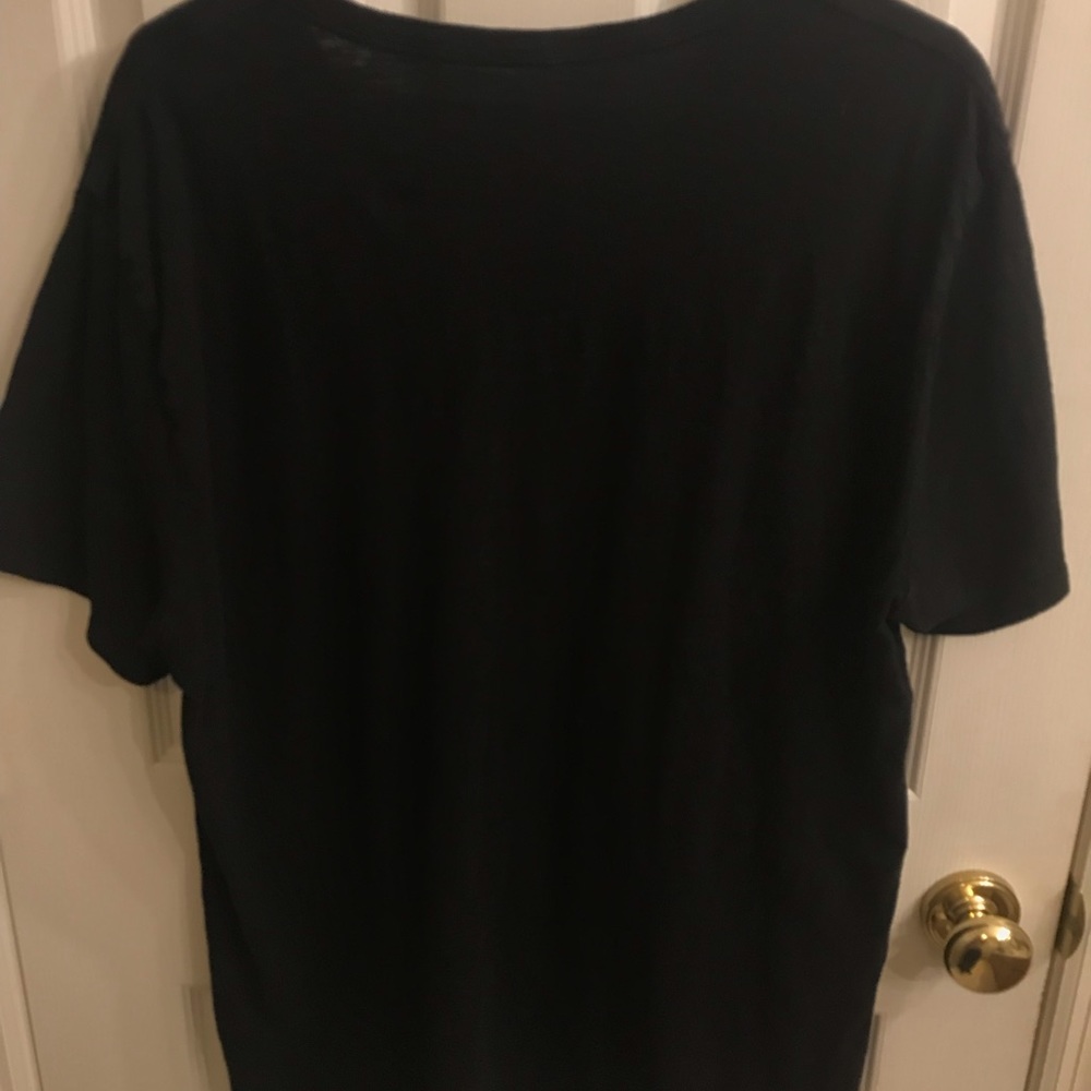 Express V neck - Picture 2 of 4